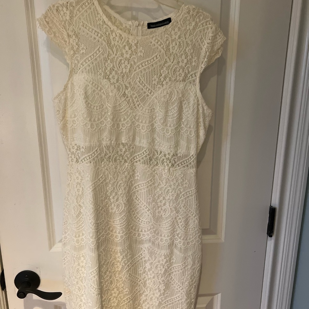 White ivory lace dress size 8